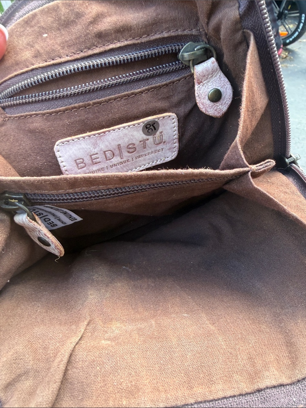 Bed Stu Ventura Distressed Creamy Pink Women's Crossbody Bag - Picture 8 of 9